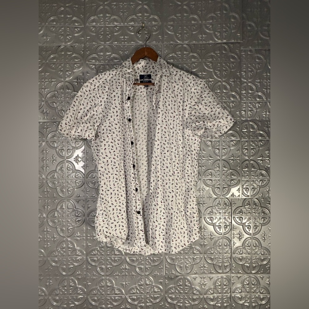 Men’s fitted white red roses Button down casual collared dress shirt office
